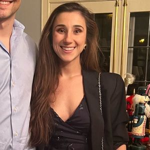 Meet your Posher, Claire